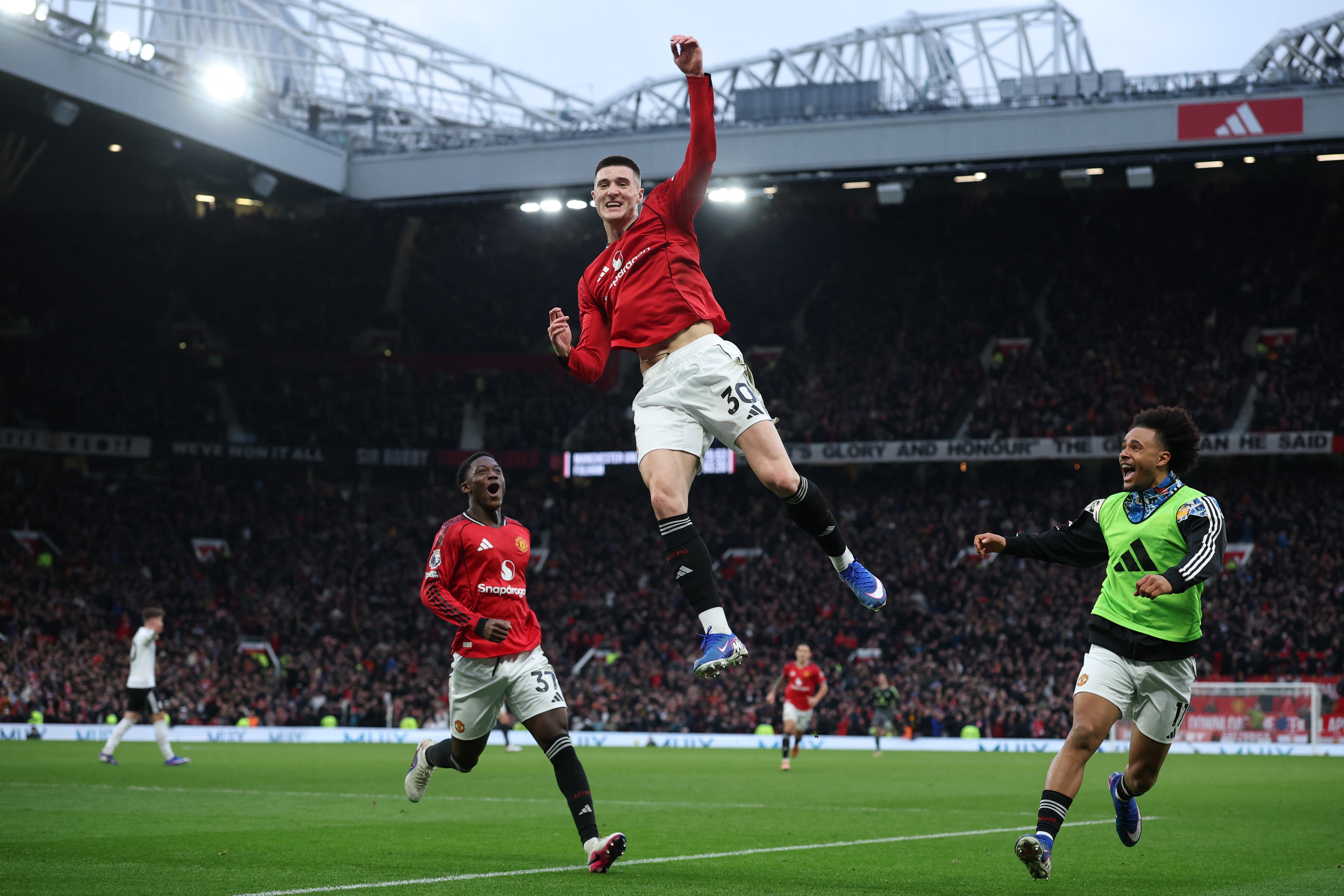 TA：萨尔茨堡员工曾因担心舍什科过度训练没收他的健身房手环