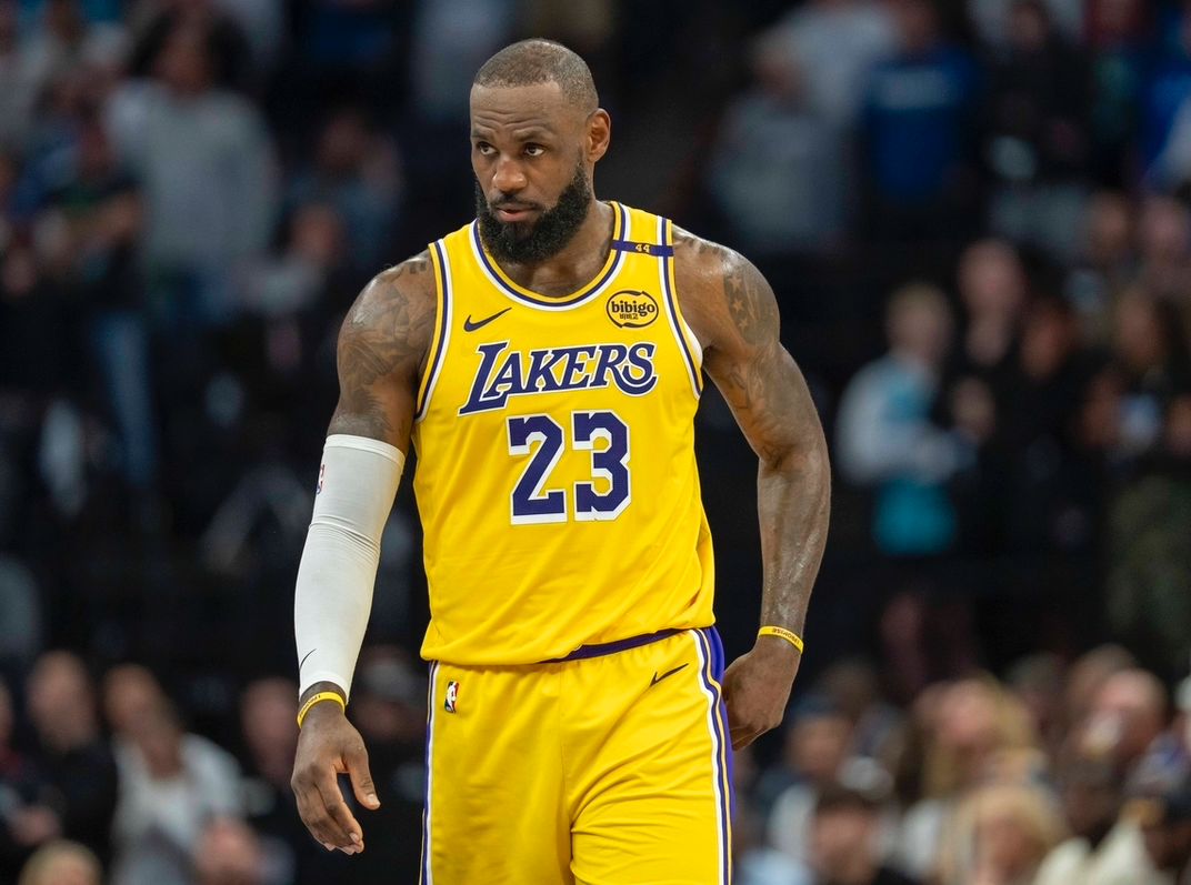 世界杯手机观看软件下载-ESPN造谣詹姆斯后,被珍妮·巴斯亲自打脸!还被里奇·保罗嘲讽!