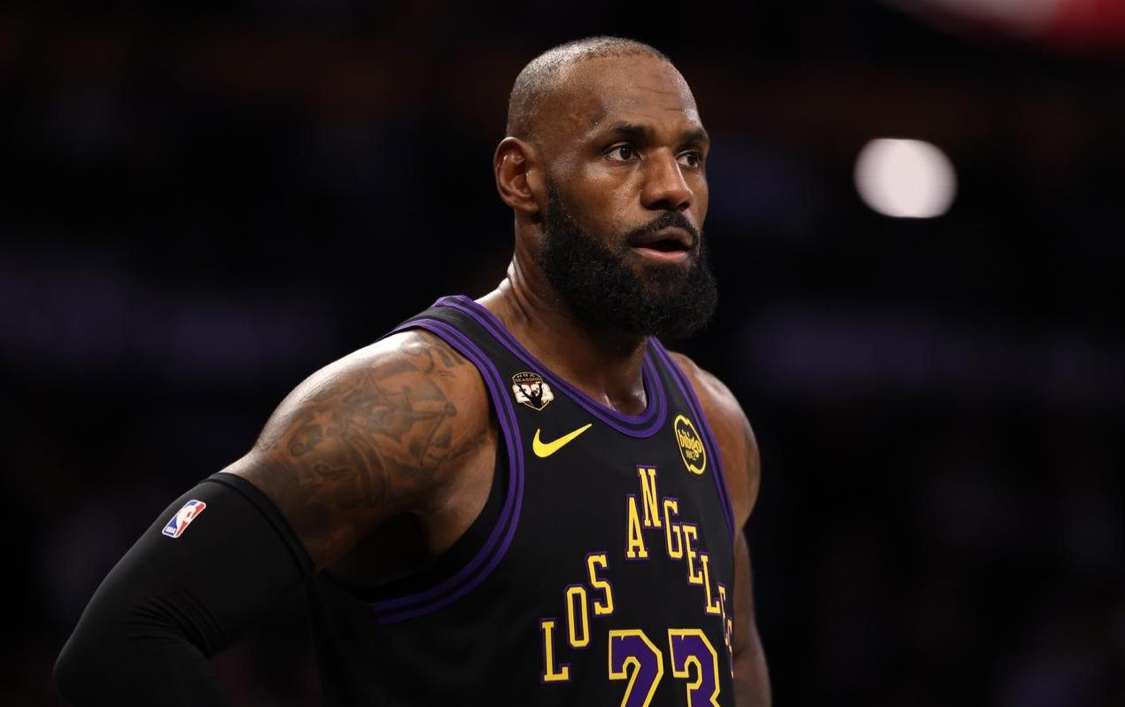 世界杯官方直播app官网下载入口-名记不懂球？同意球迷说詹姆斯换巴特勒不错！跟库里还能争冠！