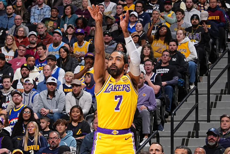 世界杯客户端下载安装说明-一点作用都没有！湖人替补后场拿着千万合同表现还不如底薪球员？